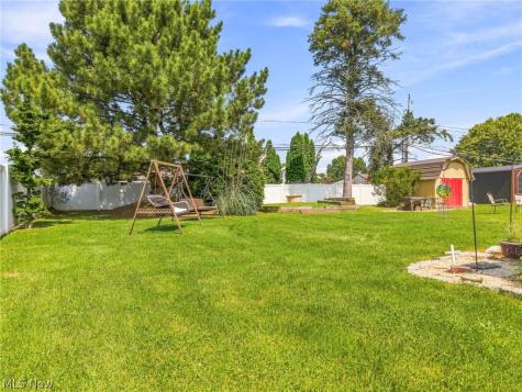 1409 Opal Street Louisville OH 44641