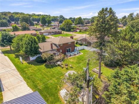 1409 Opal Street Louisville OH 44641