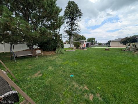 1409 Opal Street Louisville OH 44641