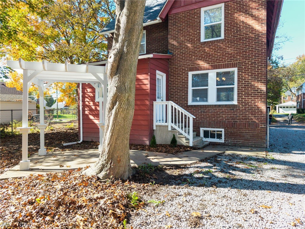 461 Morningview Avenue Akron OH 44305