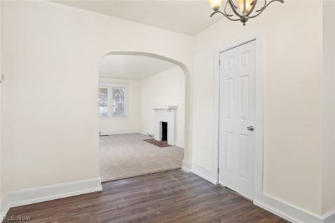 461 Morningview Avenue Akron OH 44305