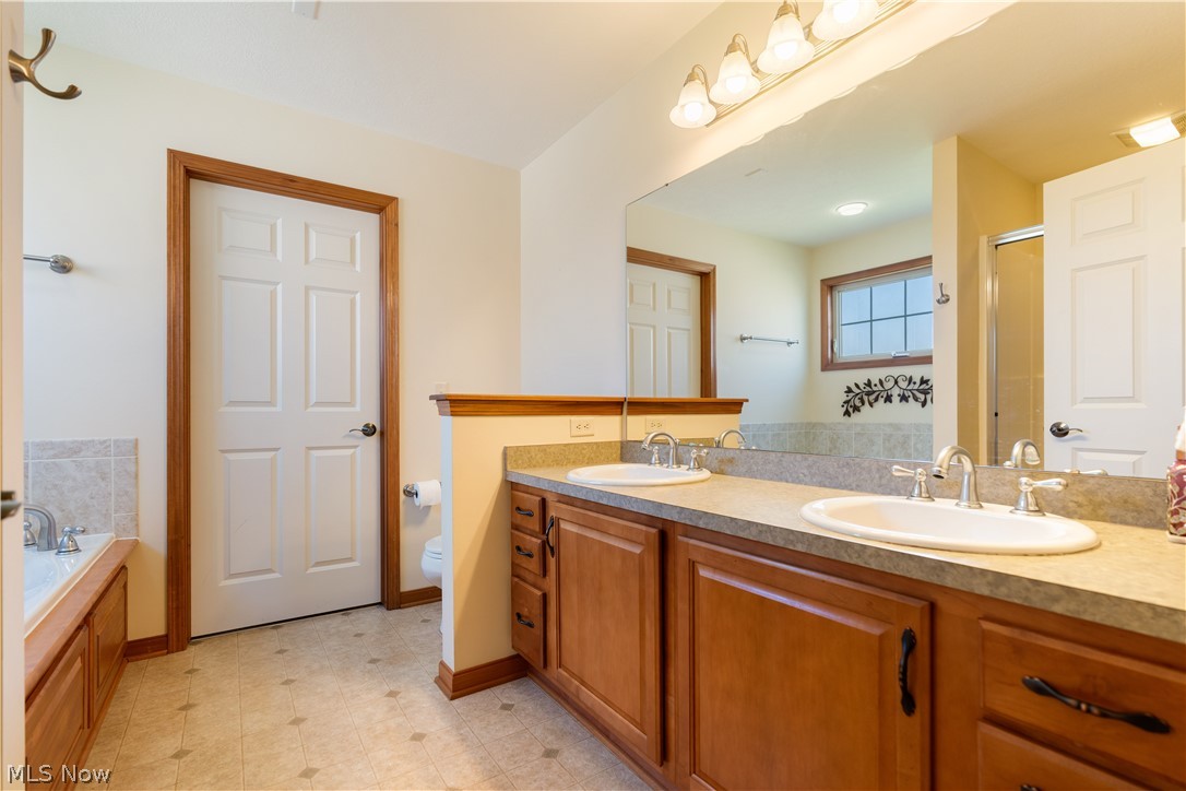 4946 Simsbury Circle NW Massillon OH 44646