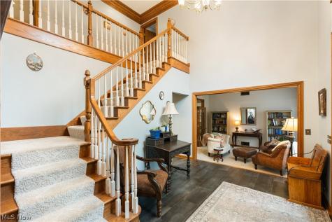 5205 Foxchase Avenue NW Canton OH 44718