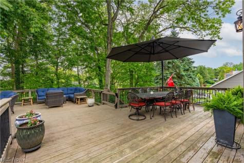 5205 Foxchase Avenue NW Canton OH 44718