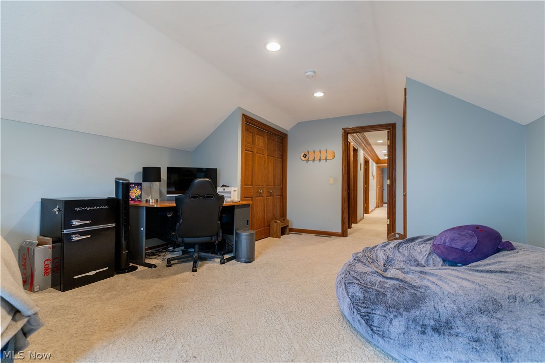 5205 Foxchase Avenue NW Canton OH 44718