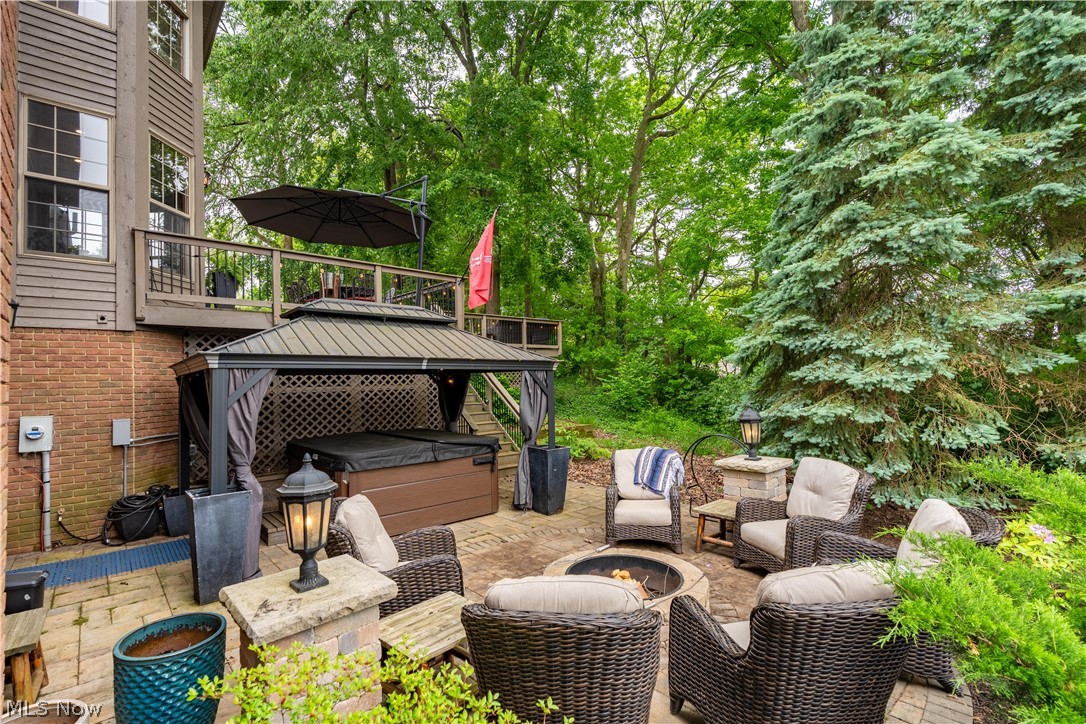 5205 Foxchase Avenue NW Canton OH 44718