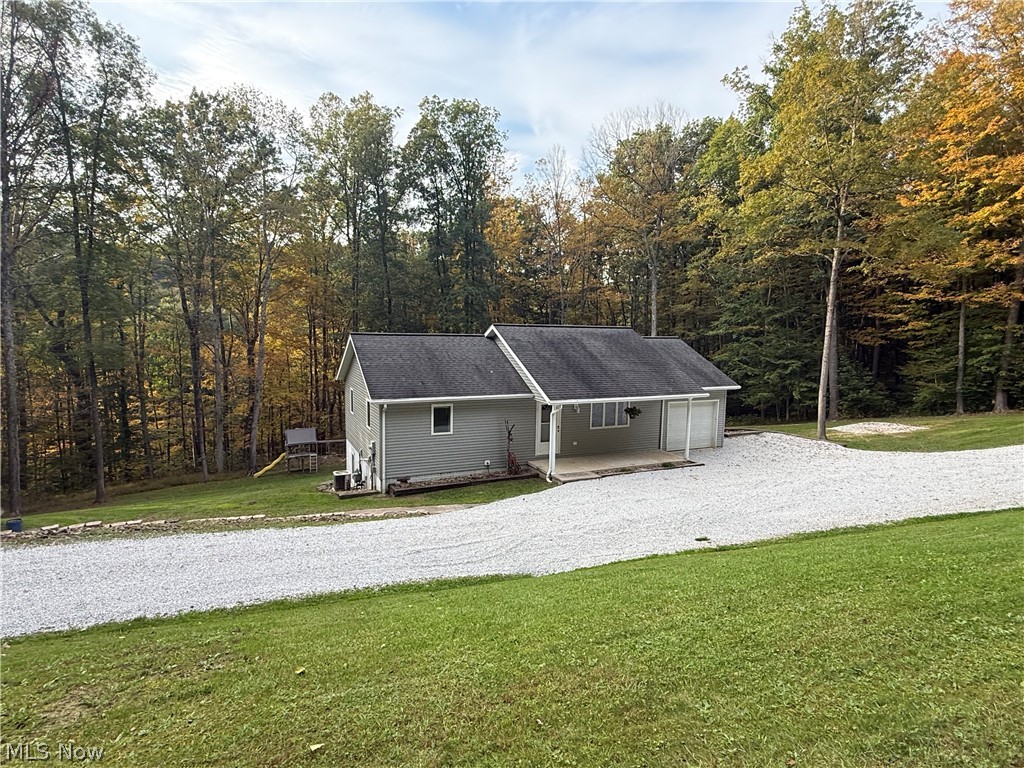 8020 Arbon Drive Millersburg OH 44654