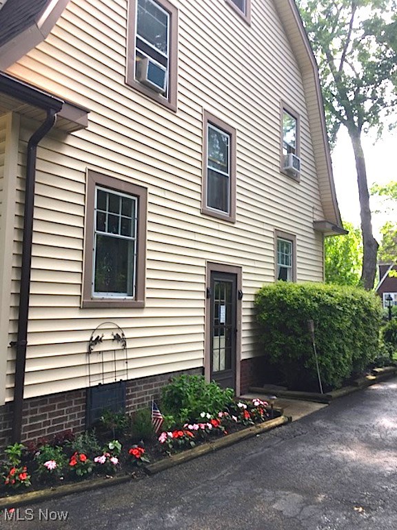 1564 Maple Road Cleveland Heights OH 44121