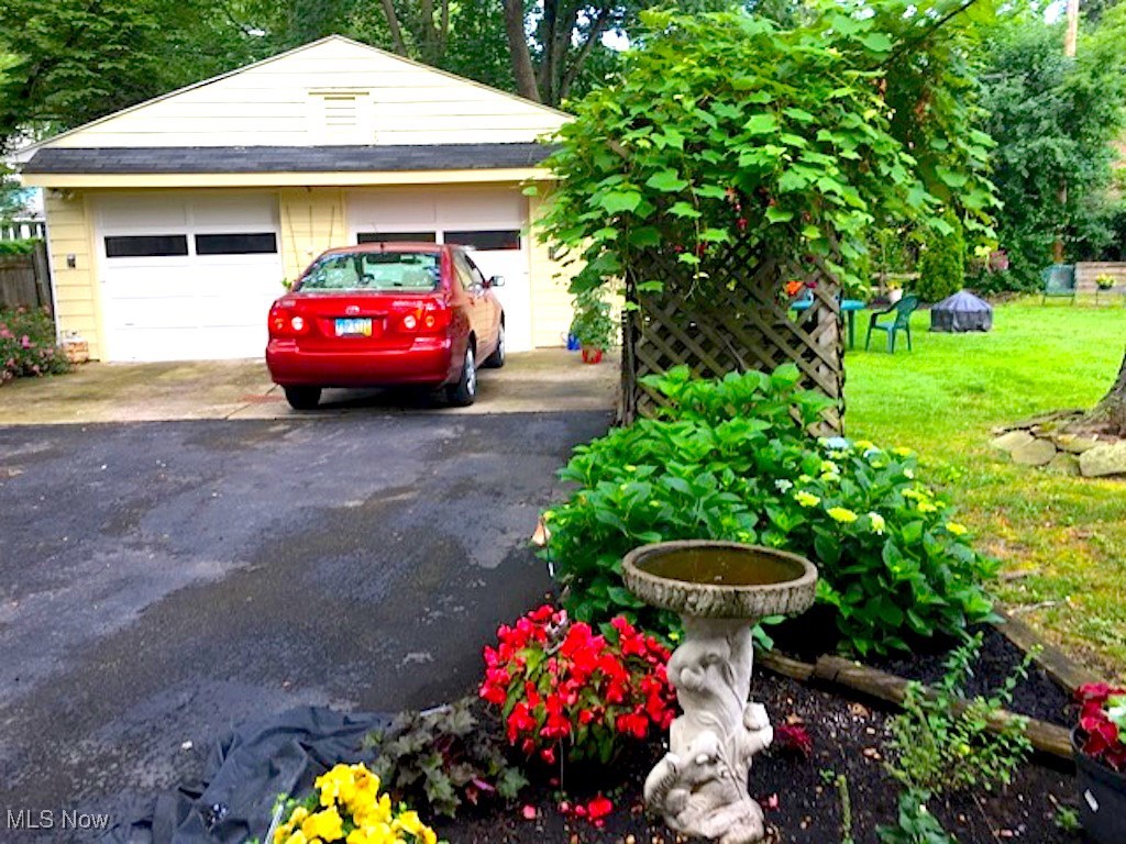 1564 Maple Road Cleveland Heights OH 44121