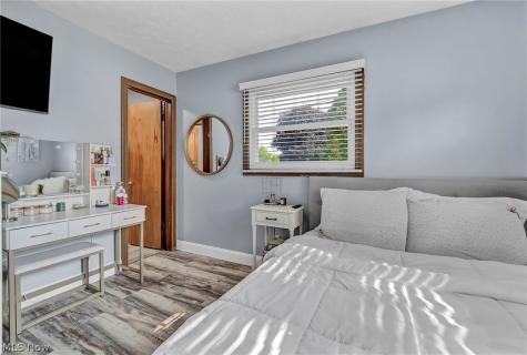 1761 Piercy Drive Akron OH 44312