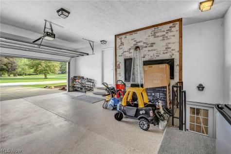 1761 Piercy Drive Akron OH 44312