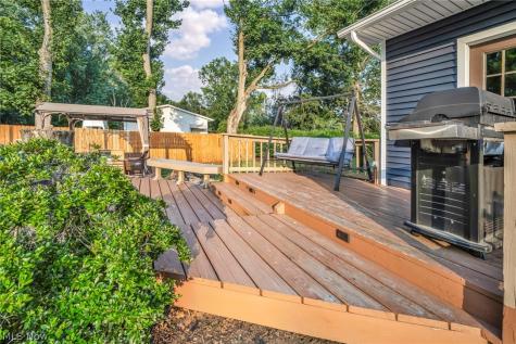 1761 Piercy Drive Akron OH 44312