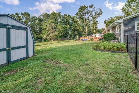 1761 Piercy Drive Akron OH 44312