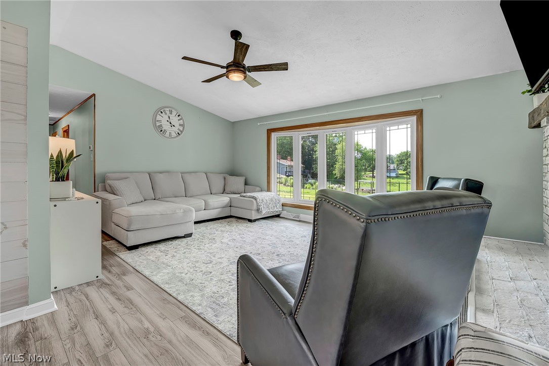 1761 Piercy Drive Akron OH 44312