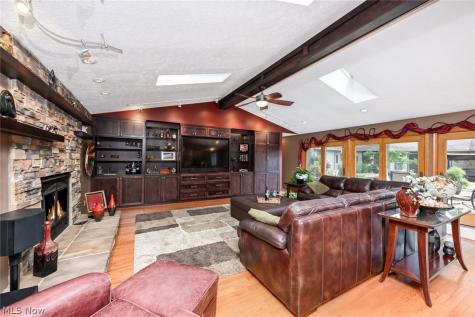 21327 Oak Bark Trail Strongsville OH 44149