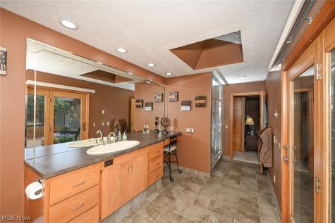 21327 Oak Bark Trail Strongsville OH 44149