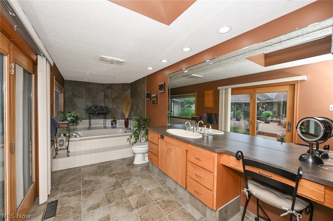 21327 Oak Bark Trail Strongsville OH 44149