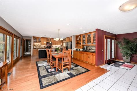 21327 Oak Bark Trail Strongsville OH 44149