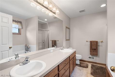6656 Willow Lake Drive North Royalton OH 44133