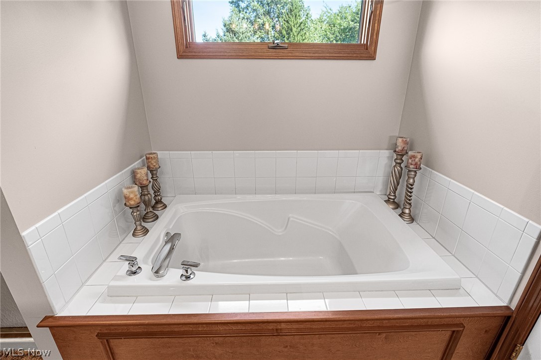 6656 Willow Lake Drive North Royalton OH 44133
