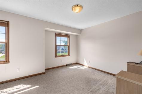 6656 Willow Lake Drive North Royalton OH 44133