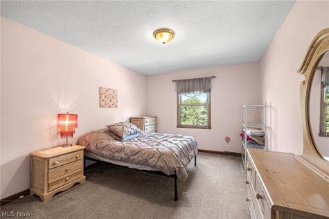 6656 Willow Lake Drive North Royalton OH 44133