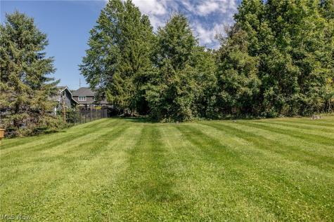 6656 Willow Lake Drive North Royalton OH 44133