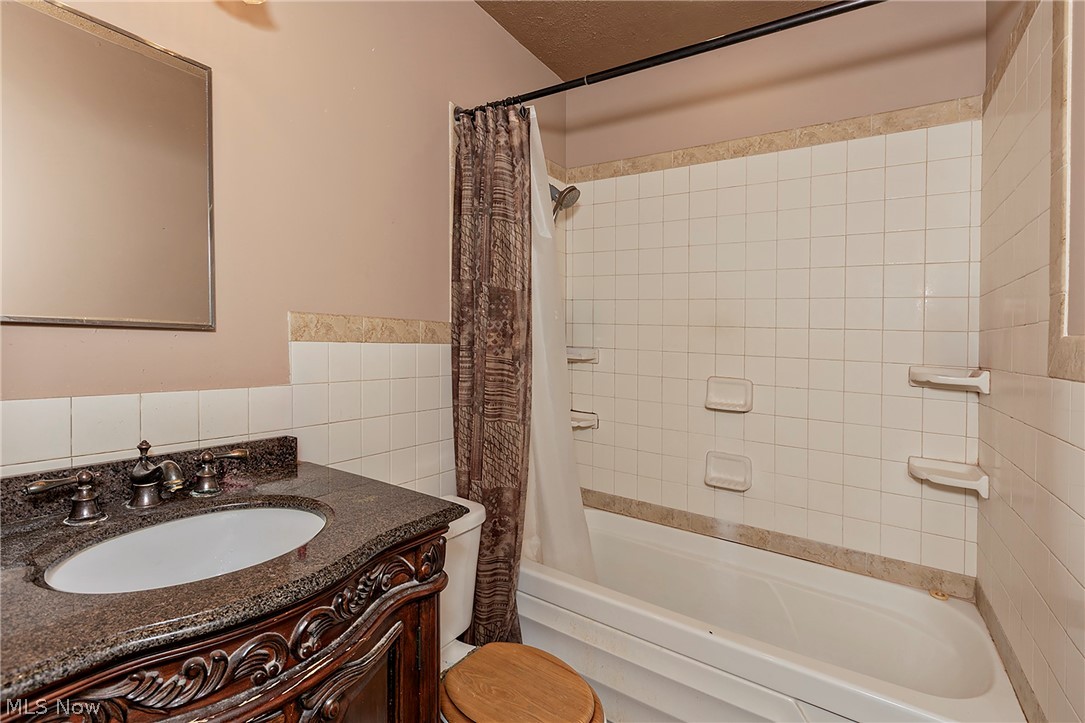 451 North Street Chardon OH 44024