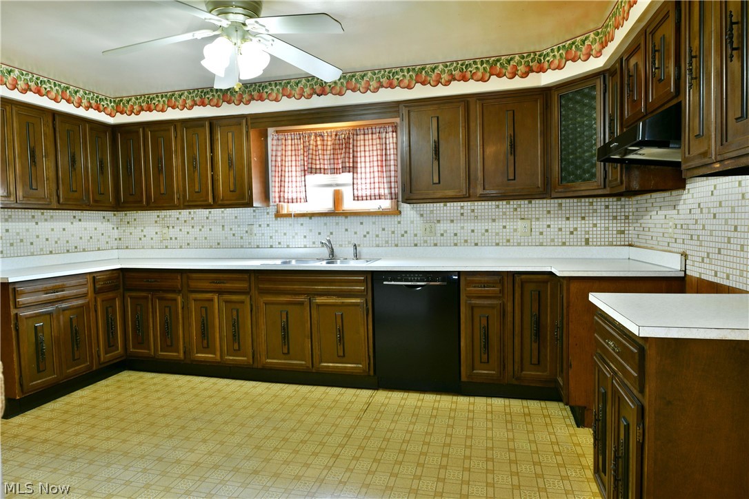 211 E Wilson Avenue Girard OH 44420