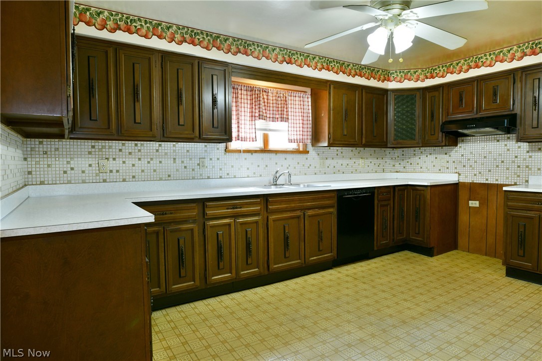 211 E Wilson Avenue Girard OH 44420