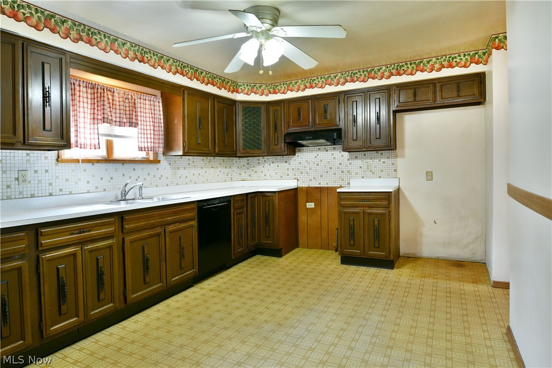 211 E Wilson Avenue Girard OH 44420