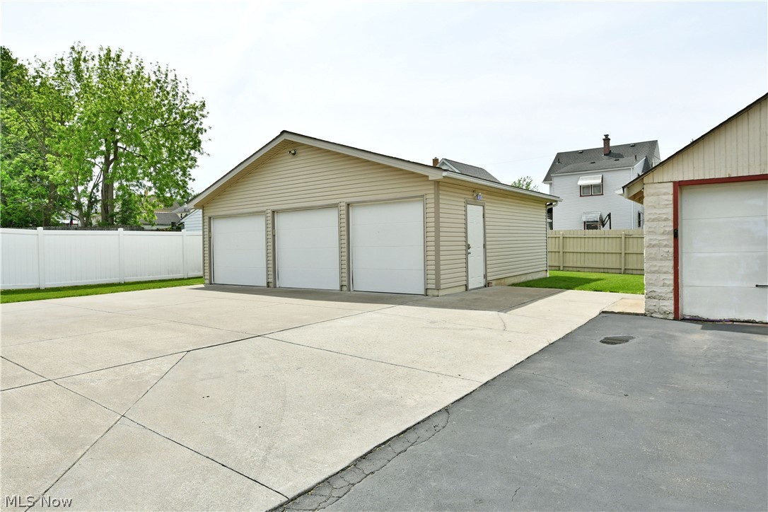 211 E Wilson Avenue Girard OH 44420