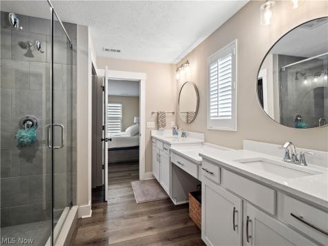 10134 Rosalee Lane Strongsville OH 44136