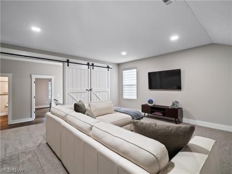 10134 Rosalee Lane Strongsville OH 44136