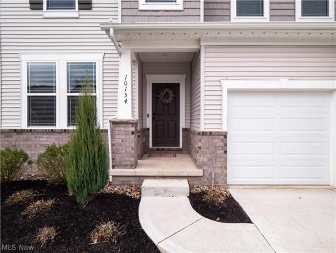10134 Rosalee Lane Strongsville OH 44136