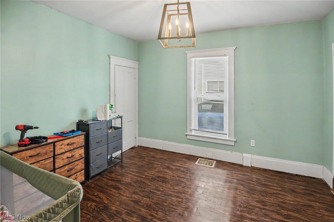 853 Summit Street NW Warren OH 44485