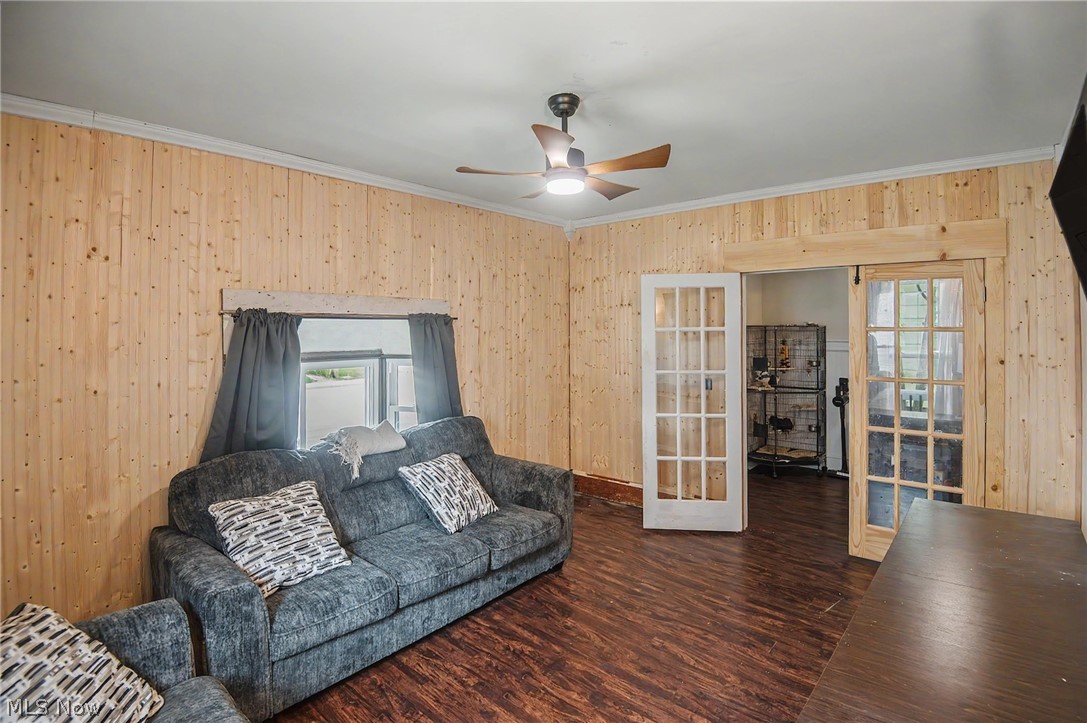 853 Summit Street NW Warren OH 44485