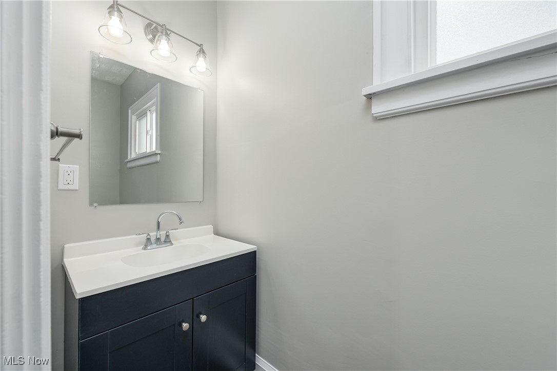 2092 W 101st Street Cleveland OH 44102