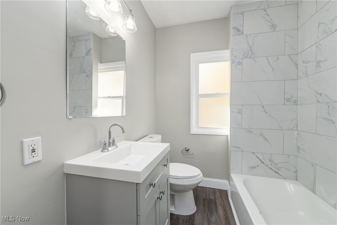 2092 W 101st Street Cleveland OH 44102