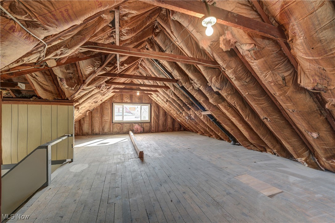 2092 W 101st Street Cleveland OH 44102