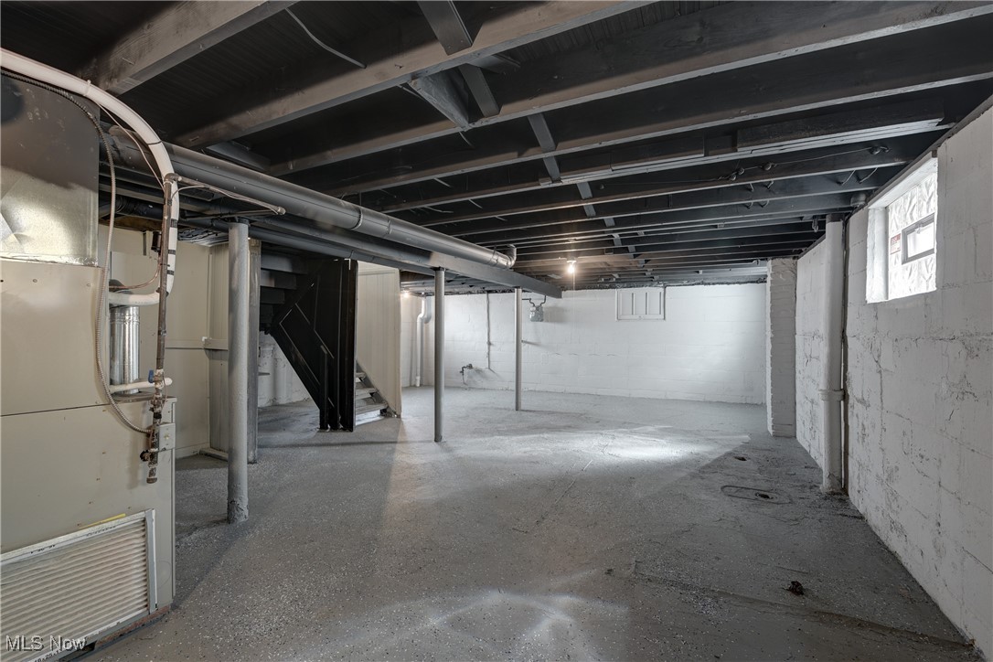 2092 W 101st Street Cleveland OH 44102