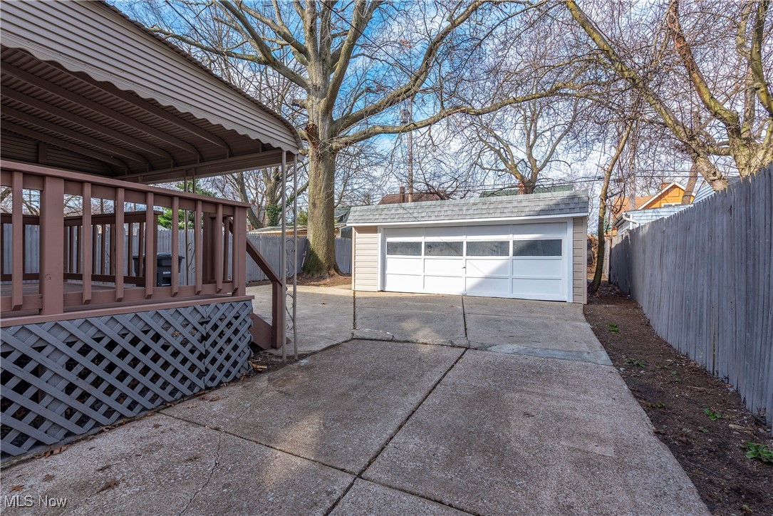 2092 W 101st Street Cleveland OH 44102