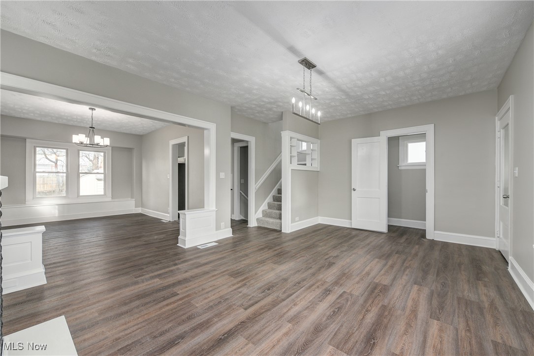 2092 W 101st Street Cleveland OH 44102