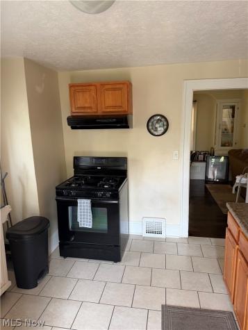 3842 E 151st Street Cleveland OH 44128