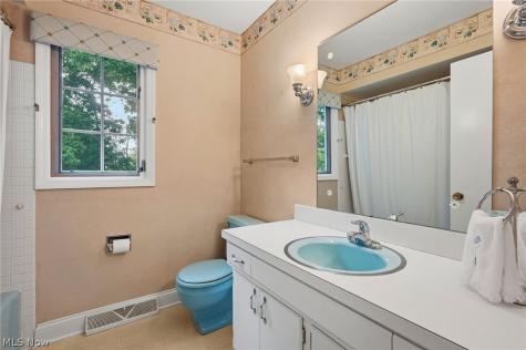 2393 Woodpark Road Fairlawn OH 44333