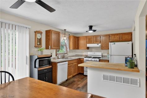 50 Ridge Top Circle Doylestown OH 44230
