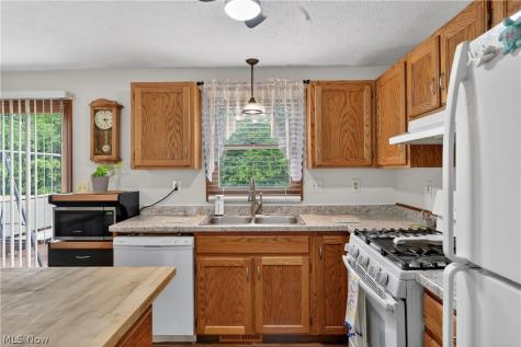 50 Ridge Top Circle Doylestown OH 44230
