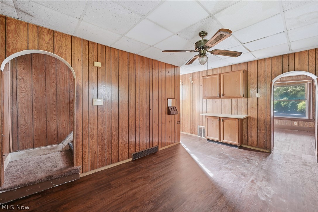 1568 Shehy Street Youngstown OH 44506