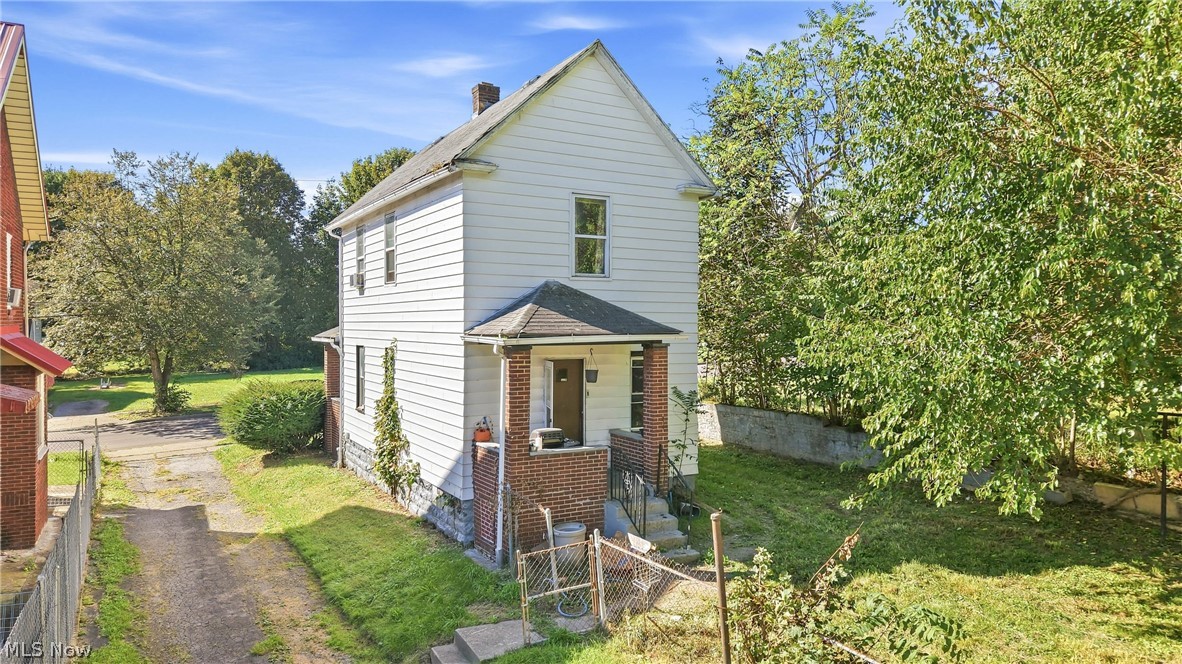 1568 Shehy Street Youngstown OH 44506