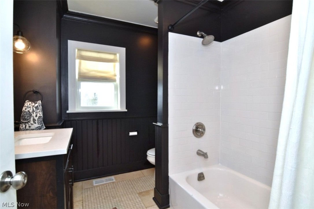 324 South Street Chardon OH 44024